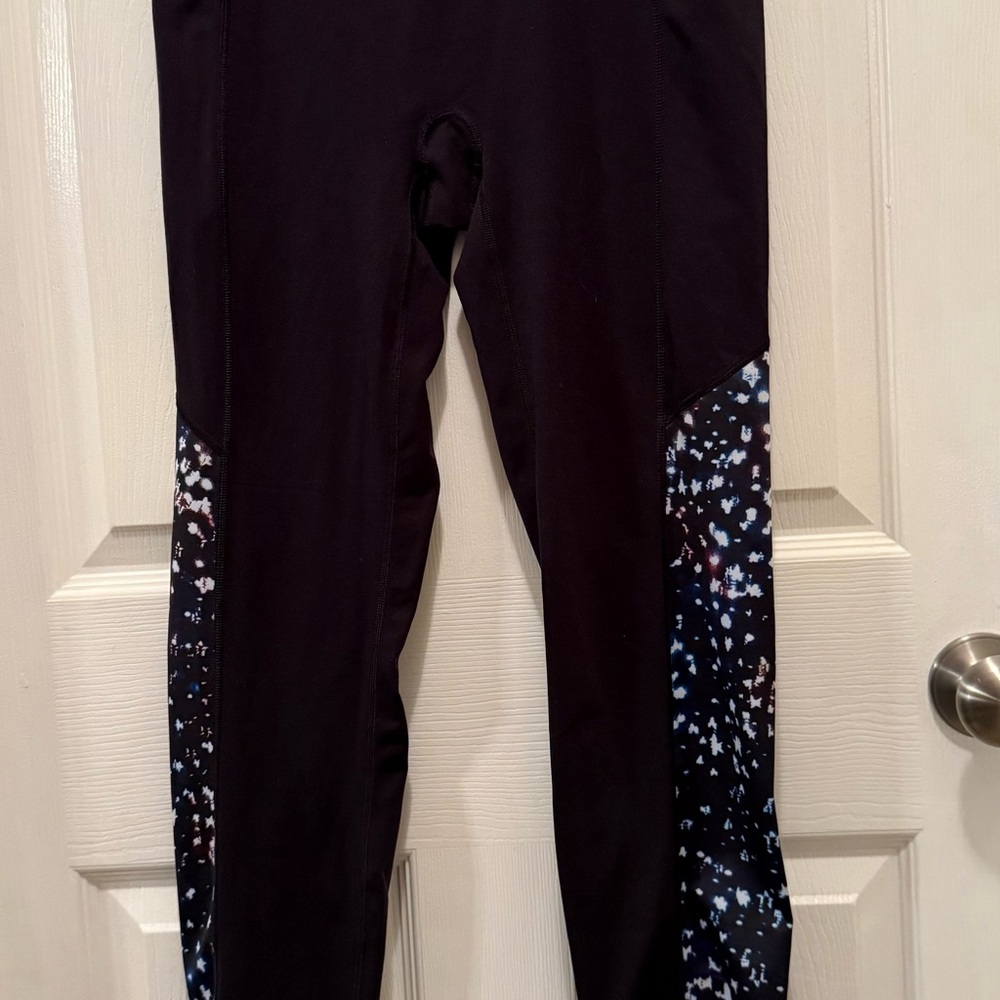 Spanx black multi color below knees leggings ankle XL in great condition